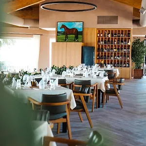 Agroturizem Kodra E Kuajve Resort Shkallnur