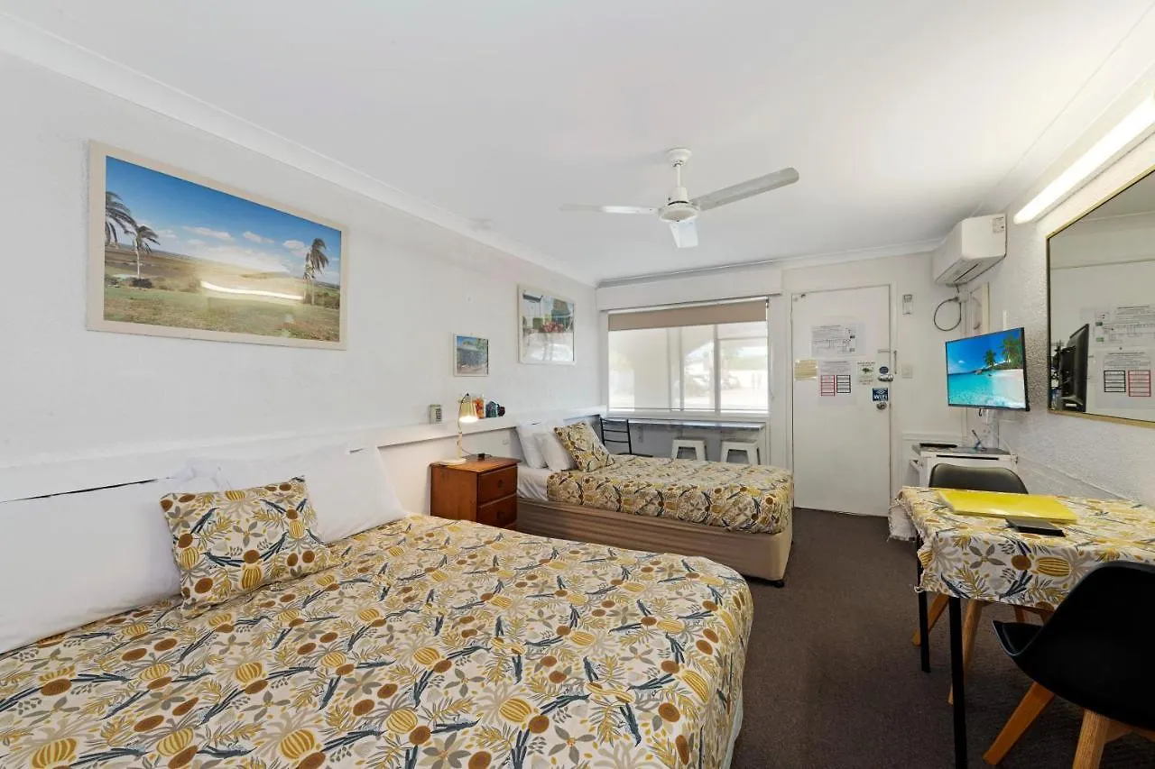 Bundaberg Coral Villa Motor Inn 3*,