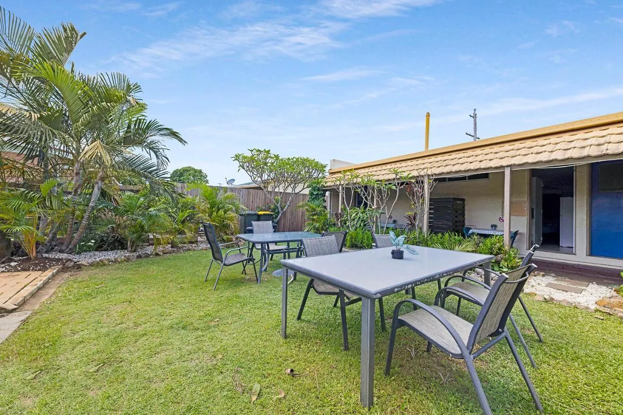 Bundaberg Coral Villa Motor Inn 3*,