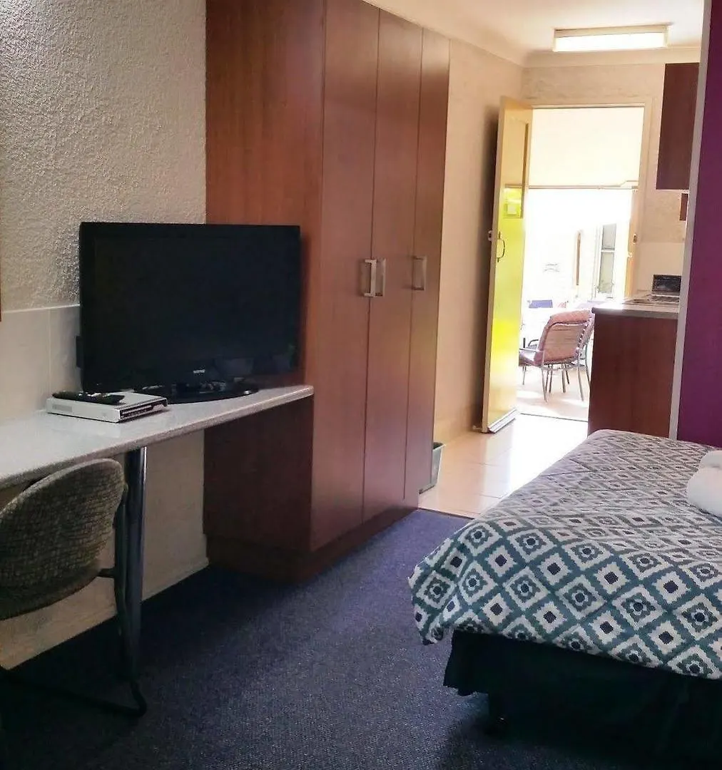 Bundaberg Coral Villa Motor Inn Motel